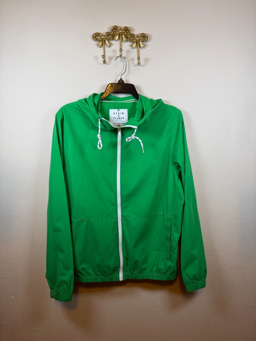 Denim & Flower Green Lightweight Hooded Jacket with Front Zip. Size L